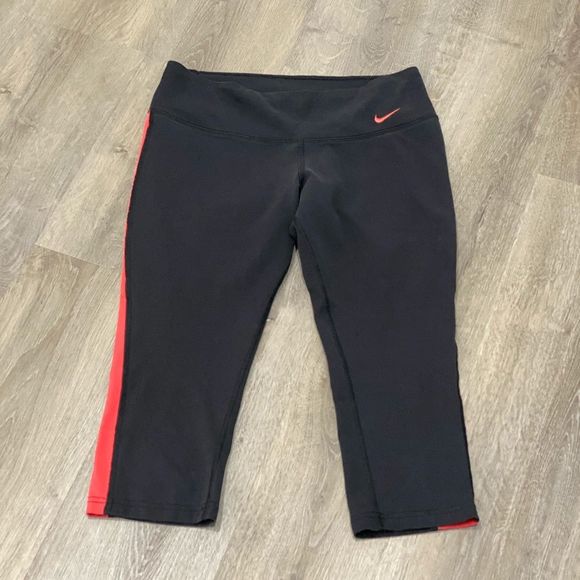 Nike Pants - Nike Dri Fit Women’s Capri Leggings - S